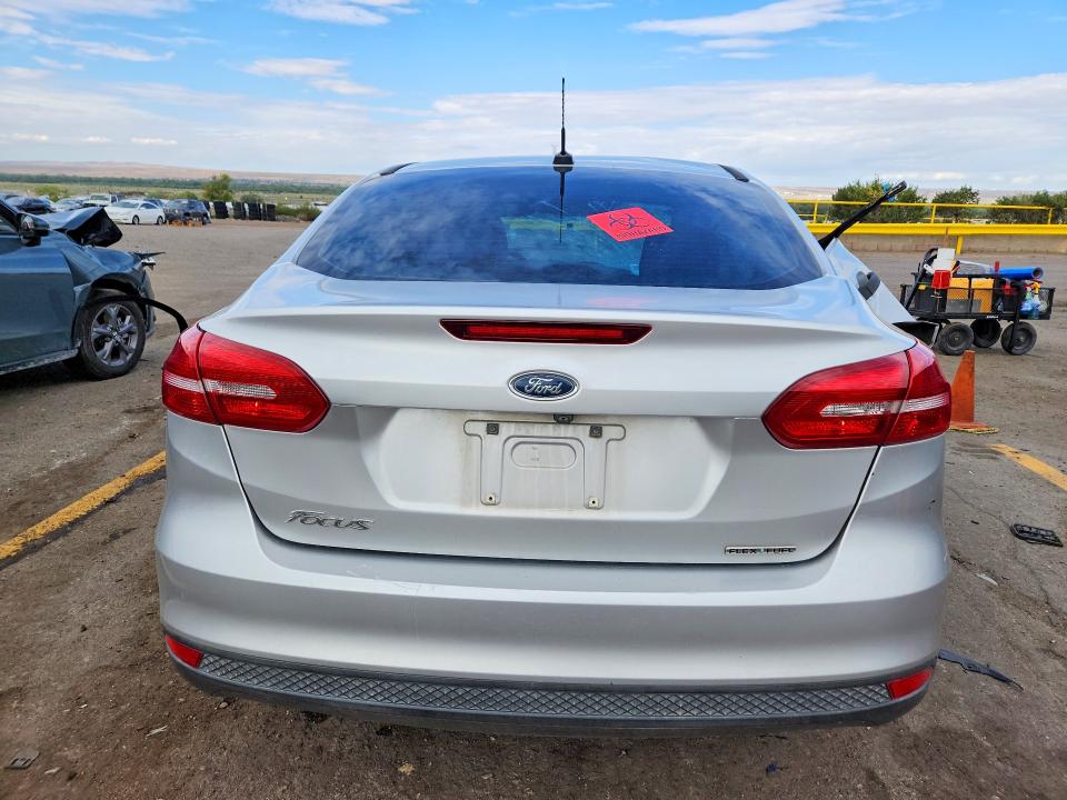 Photo 6 from auction – 2016 FORD FOCUS with VIN 1FADP3E2XGL301463