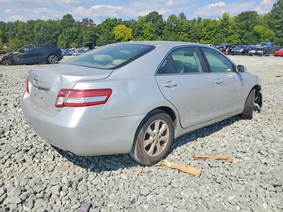 Photo 3 from auction – 2011 TOYOTA CAMRY with VIN 4T1BF3EK9BU631856