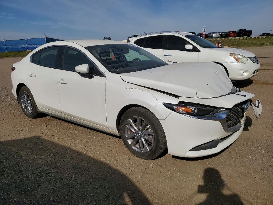 Foto 4 de la subasta – 2020 MAZDA 3 con VIN JM1BPAB72L1175790