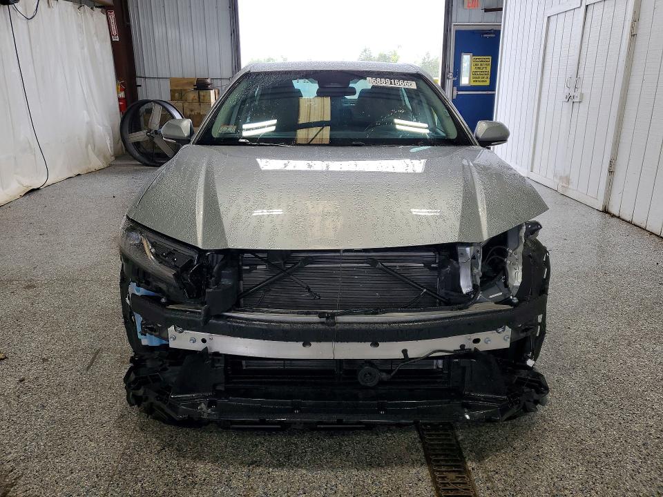 Photo 5 from auction – 2026 TOYOTA CAMRY with VIN 4T1DAACK3TU718698