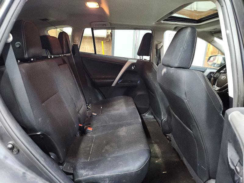 Photo 11 from auction – 2016 TOYOTA RAV4 with VIN 2T3RFREV6GW437764