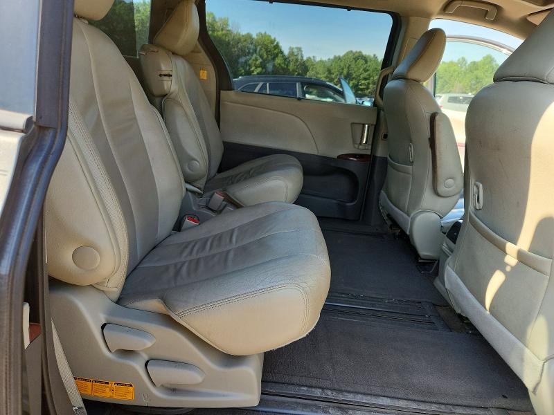Photo 11 from auction – 2012 TOYOTA SIENNA with VIN 5TDYK3DC3CS266391