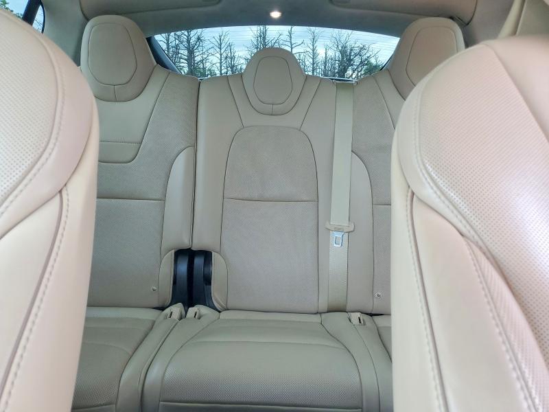Photo 10 from auction – 2017 TESLA MODEL X with VIN 5YJXCDE25HF035640