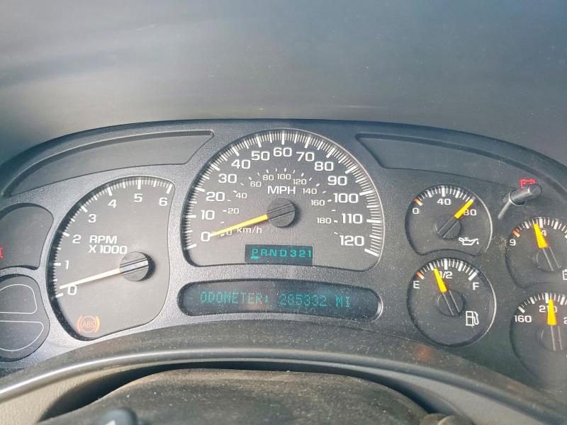 Photo 9 from auction – 2003 CHEVROLET SILVERADO with VIN 2GCEK19T031148774