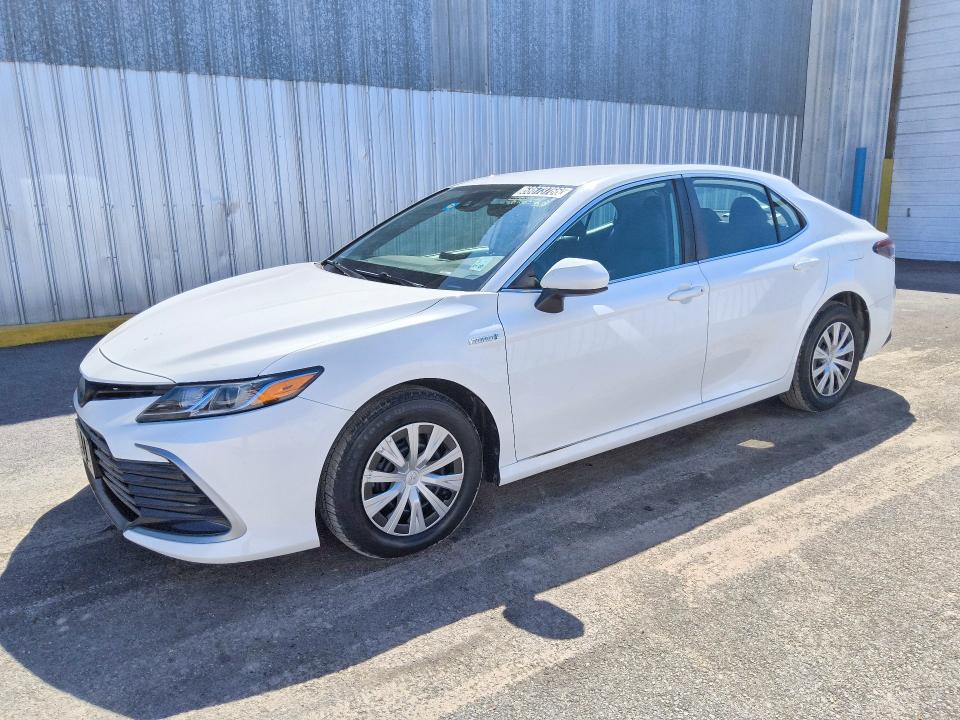 TOYOTA CAMRY 2021 with VIN 4T1C31AK3MU566058 - Photo from auction