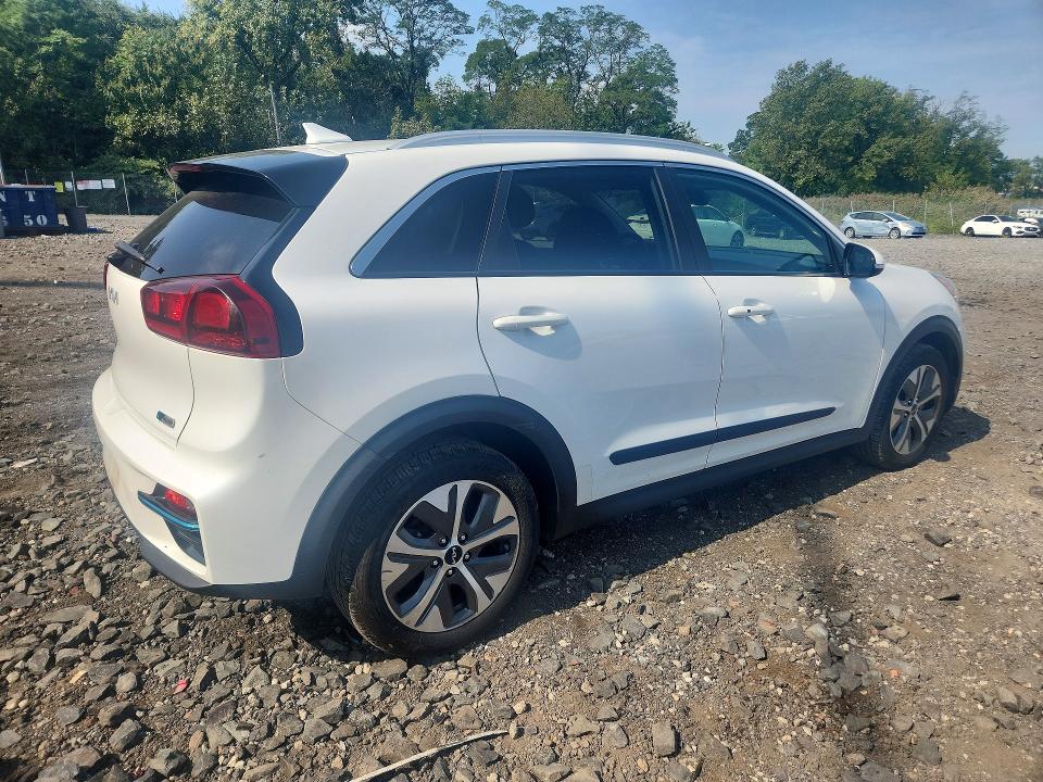 Photo 3 from auction – 2022 KIA NIRO EV with VIN KNDCC3LG1N5160039