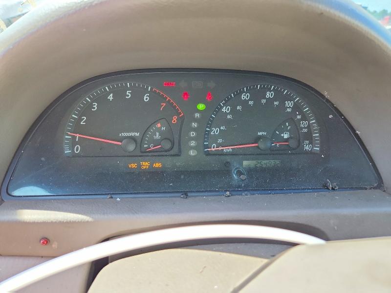 Photo 9 from auction – 2002 TOYOTA CAMRY with VIN 4T1BF30K82U005092
