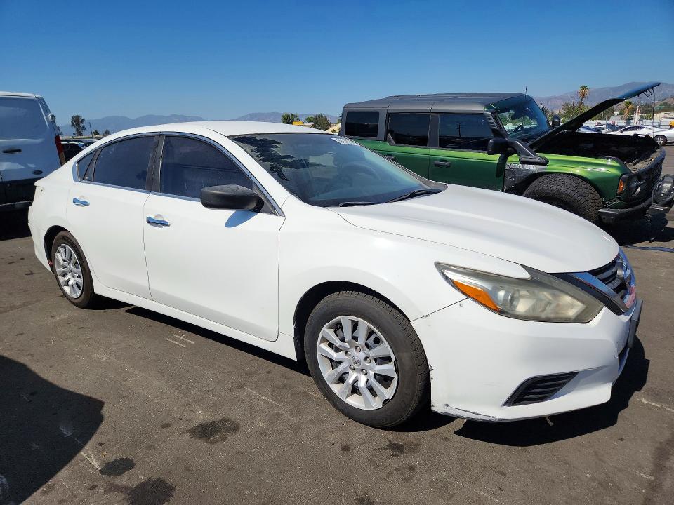 Photo 4 from auction – 2016 NISSAN ALTIMA with VIN 1N4AL3AP7GC188328