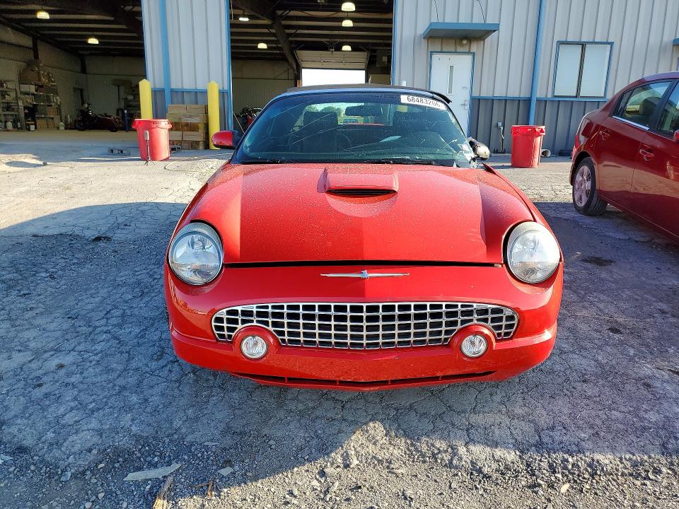 صورة رقم 5 من المزاد - 2004 FORD THUNDERBIRD مع VIN 1FAHP60A64Y103415