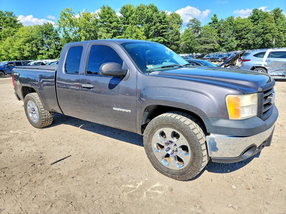 Photo 4 from auction – 2011 GMC SIERRA with VIN 1GTR2TEA3BZ115548