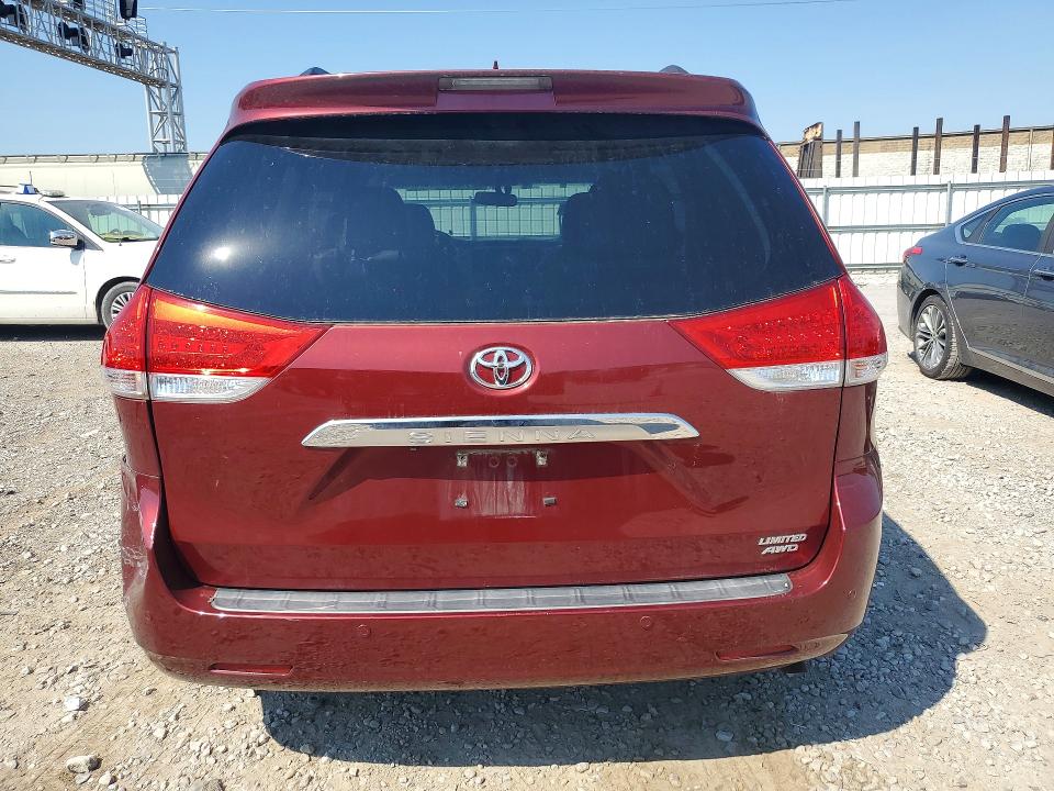 Photo 6 from auction – 2011 TOYOTA SIENNA with VIN 5TDDK3DC8BS002483