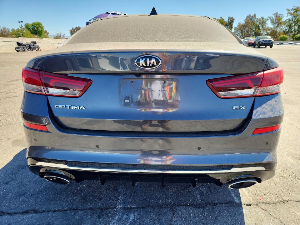 Photo 6 from auction – 2019 KIA OPTIMA with VIN 5XXGU4L17KG377411