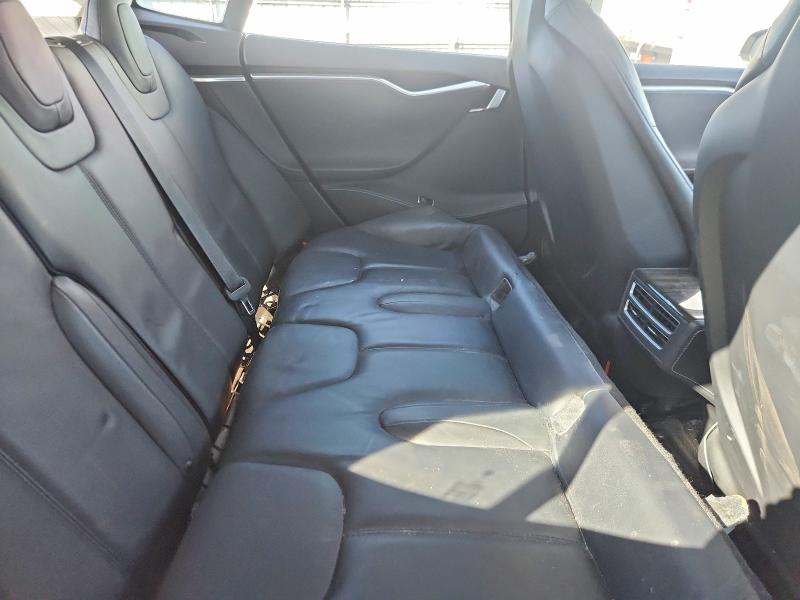 Photo 10 from auction – 2014 TESLA MODEL S with VIN 5YJSA1H13EFP42409