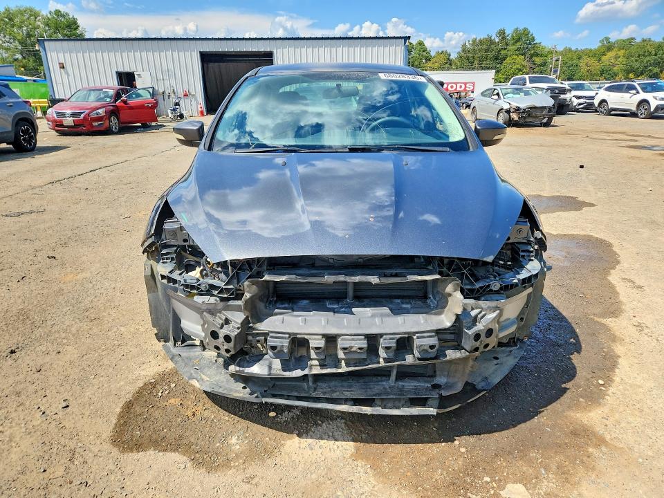 Photo 5 from auction – 2016 FORD FOCUS with VIN 1FADP3F22GL374549