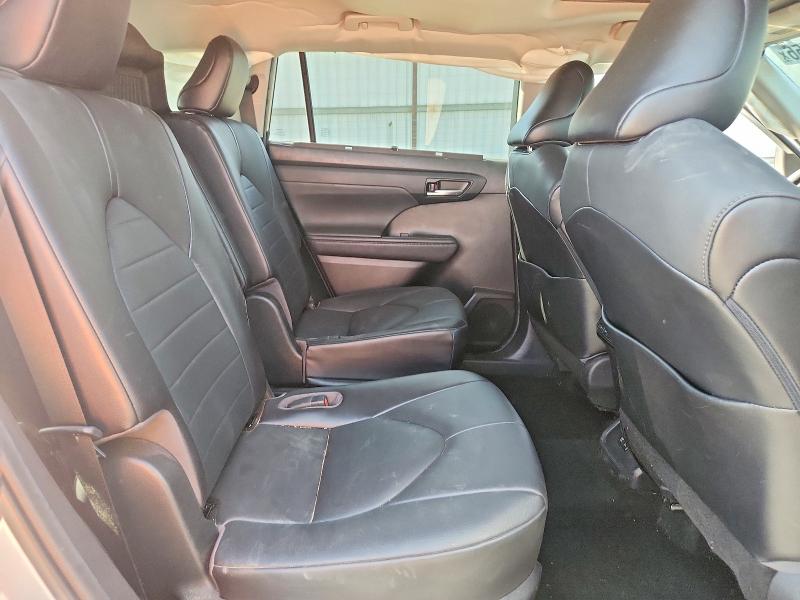 Photo 10 from auction – 2021 TOYOTA HIGHLANDER with VIN 5TDHZRAH7MS525738