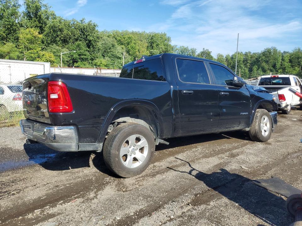 Photo 3 from auction – 2025 RAM 1500 with VIN 1C6RRFFG5SN601034
