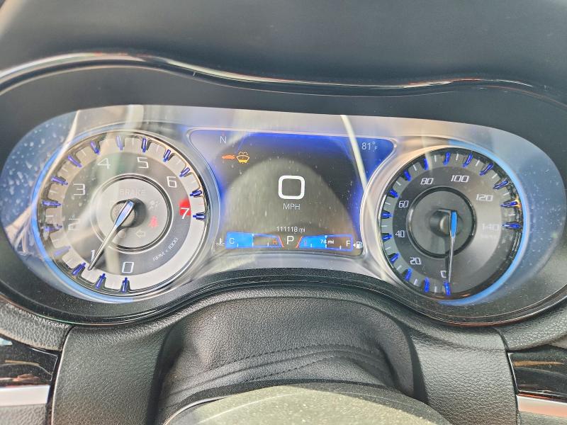 Photo 9 from auction – 2019 CHRYSLER 300 with VIN 2C3CCABGXKH648050