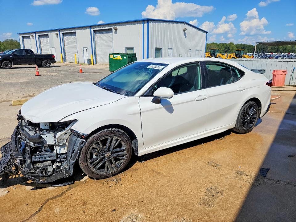 Photo 1 from auction – 2025 TOYOTA CAMRY with VIN 4T1DAACK0SU098262