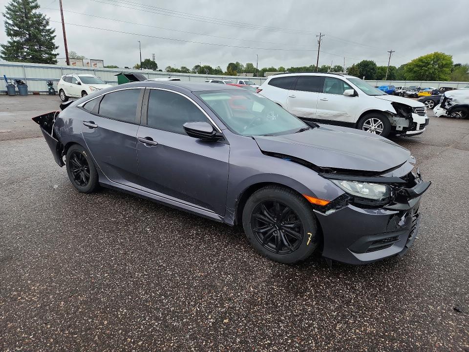 Photo 4 from auction – 2016 HONDA CIVIC with VIN 19XFC2F52GE069693