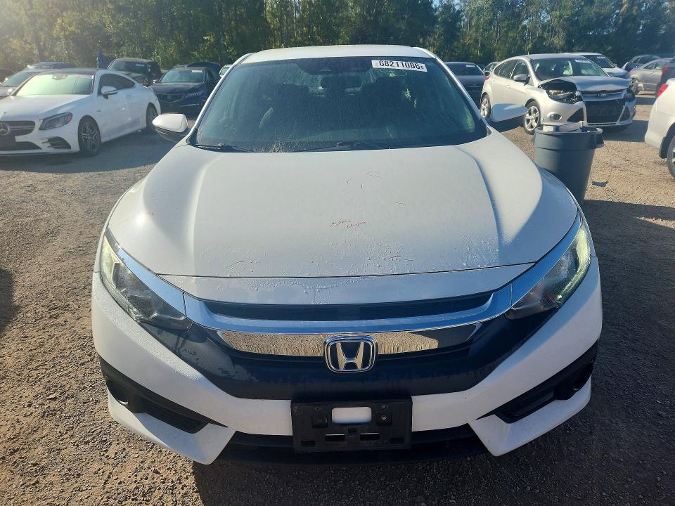 Снимка 5 от търг – 2017 HONDA CIVIC с VIN 2HGFC2F68HH013791