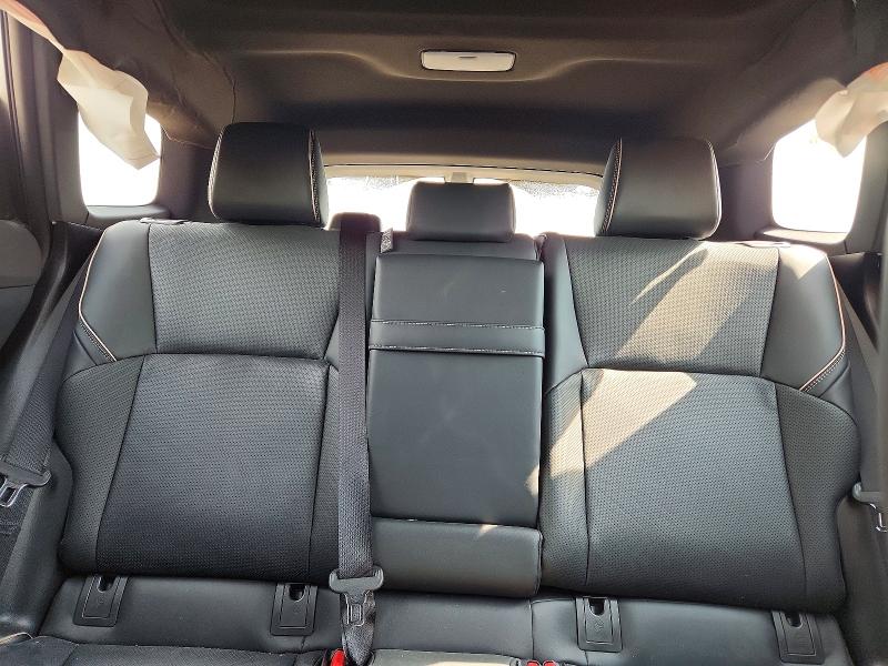 Снимка 10 от търг – 2026 TOYOTA CROWN SIGNIA с VIN JTDACAAJ9T3046129