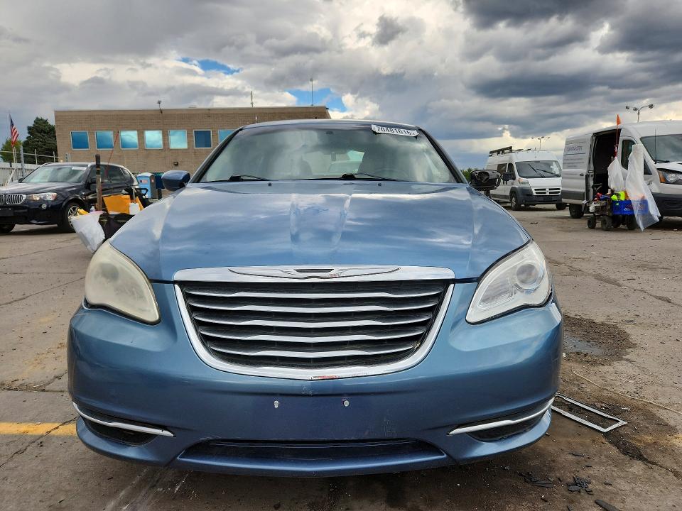 Photo 5 from auction – 2011 CHRYSLER 200 with VIN 1C3BC1FG7BN538506