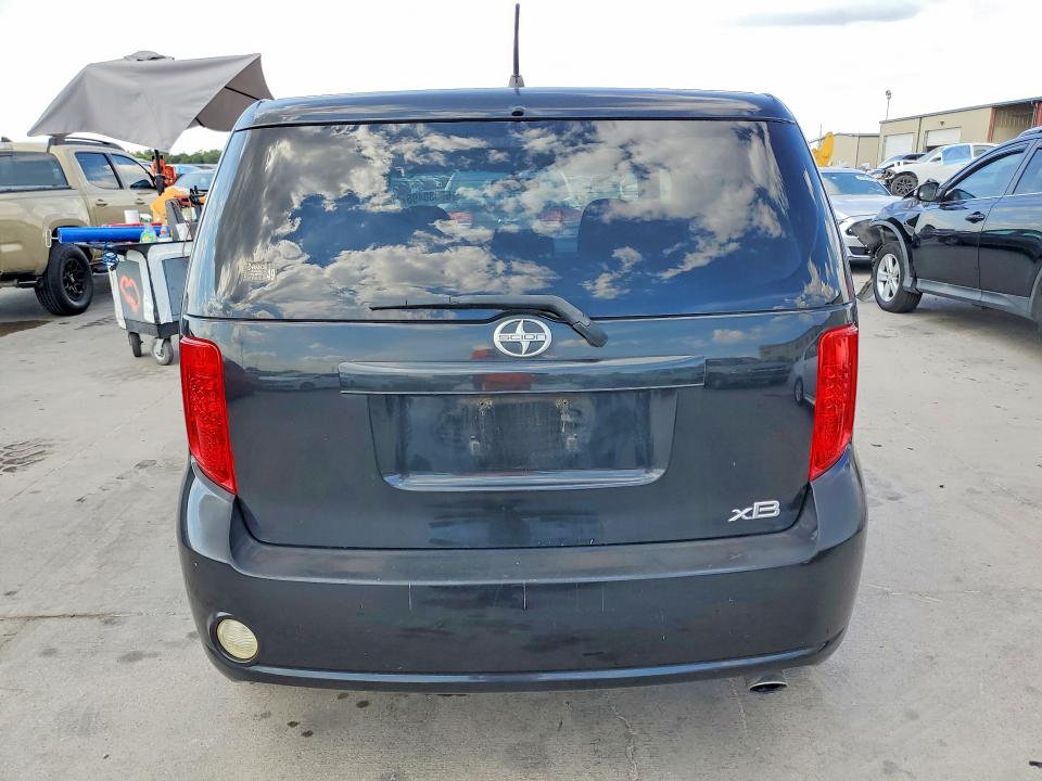 Photo 6 from auction – 2008 SCION XB with VIN JTLKE50E481027411