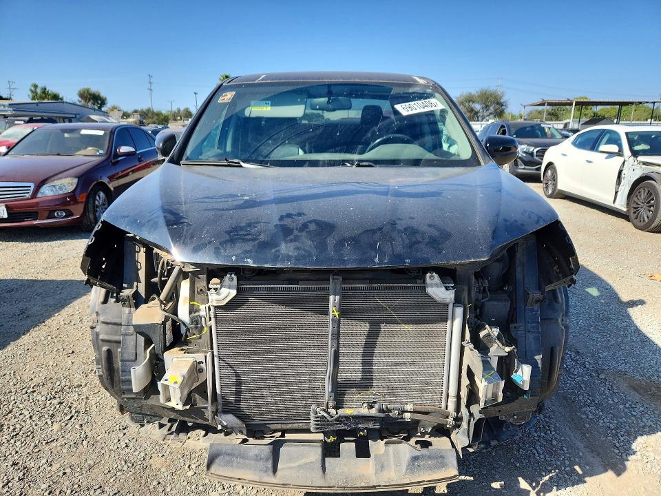 Photo 5 from auction – 2017 HONDA RIDGELINE with VIN 5FPYK3F58HB022351