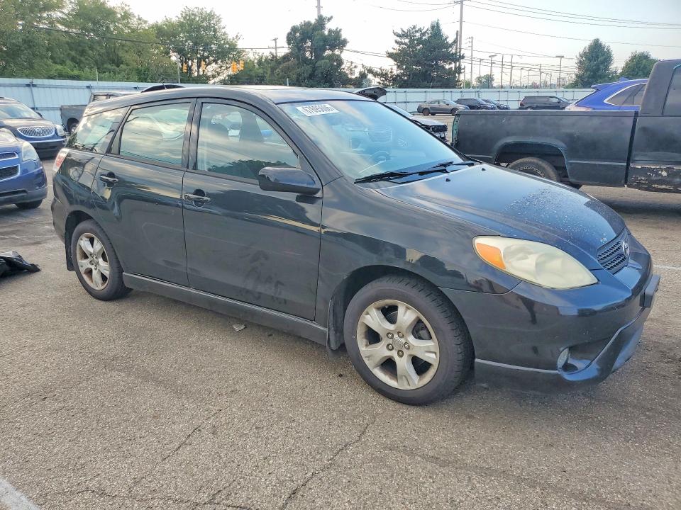 Photo 4 from auction – 2005 TOYOTA MATRIX with VIN 2T1KR32E65C394013