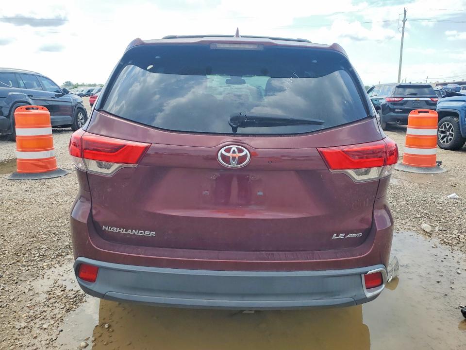 Снимка 6 от търг – 2017 TOYOTA HIGHLANDER с VIN 5TDBZRFH7HS386201