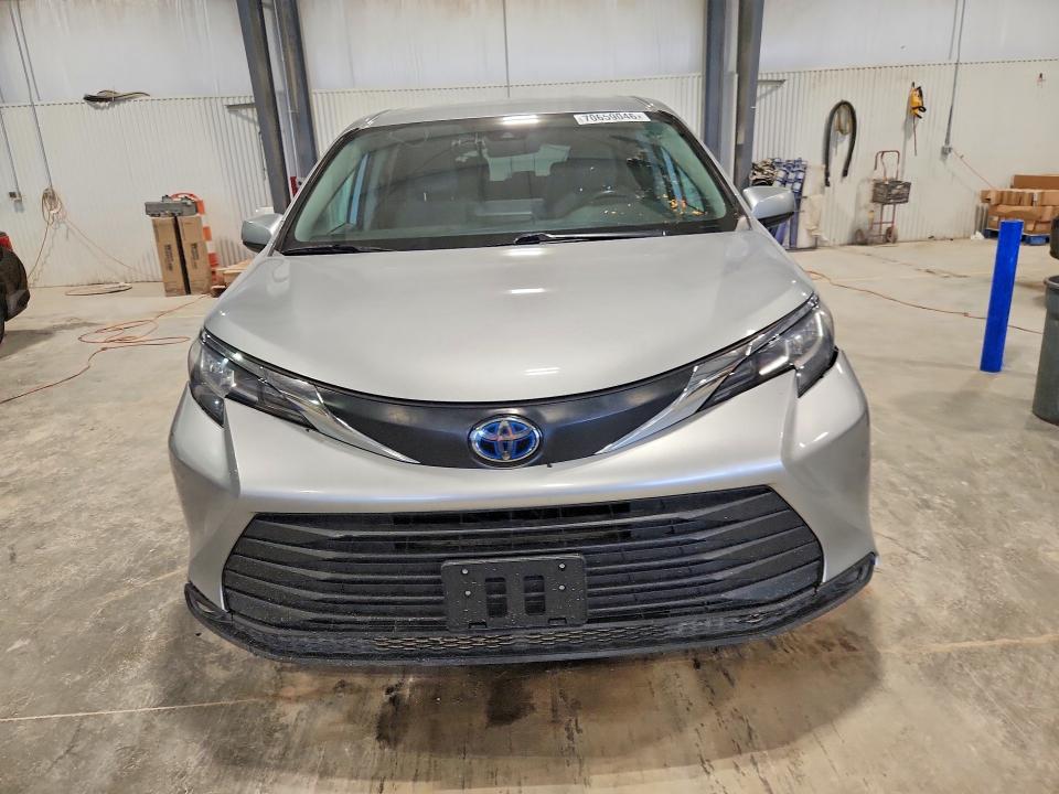 Foto 5 de la subasta – 2022 TOYOTA SIENNA con VIN 5TDKSKFC4NS066040