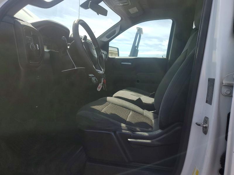 Photo 7 from auction – 2019 CHEVROLET SILVERADO with VIN 1GCRWAEF8KZ199628
