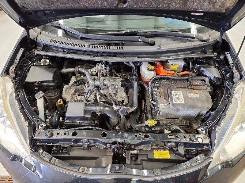 Photo 11 from auction – 2012 TOYOTA PRIUS C with VIN JTDKDTB39C1521013