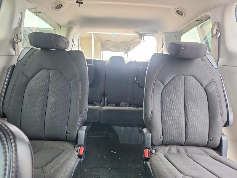 Zdjęcie 10 z aukcji – 2017 CHRYSLER PACIFICA z VIN 2C4RC1CGXHR598077