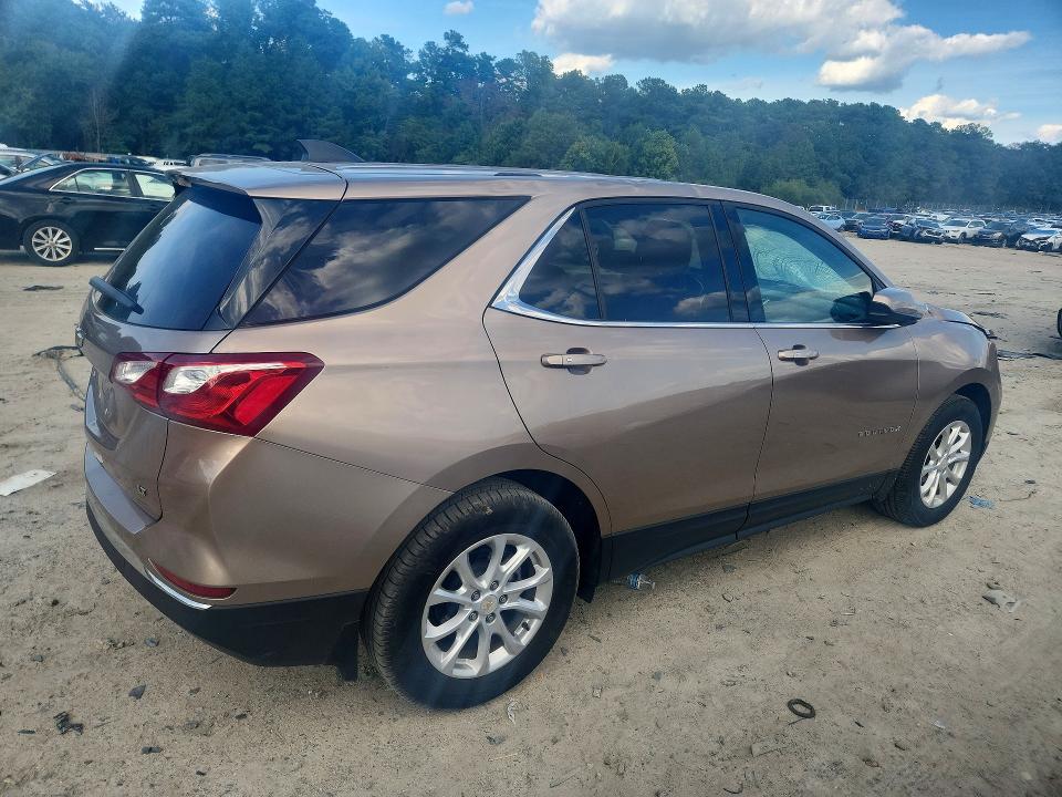 Photo 3 from auction – 2019 CHEVROLET EQUINOX with VIN 2GNAXKEV4K6265165