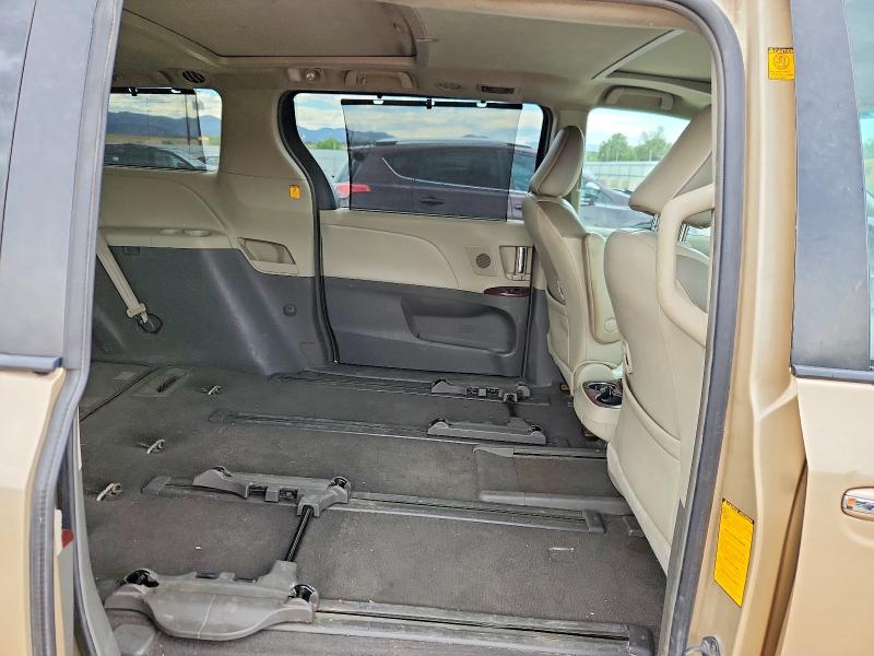 Photo 11 from auction – 2011 TOYOTA SIENNA with VIN 5TDYK3DC3BS059739