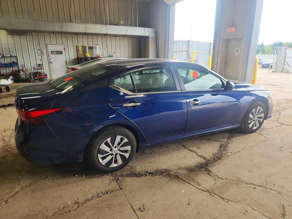 Снимка 3 от търг – 2022 NISSAN ALTIMA с VIN 1N4BL4BV5NN336839