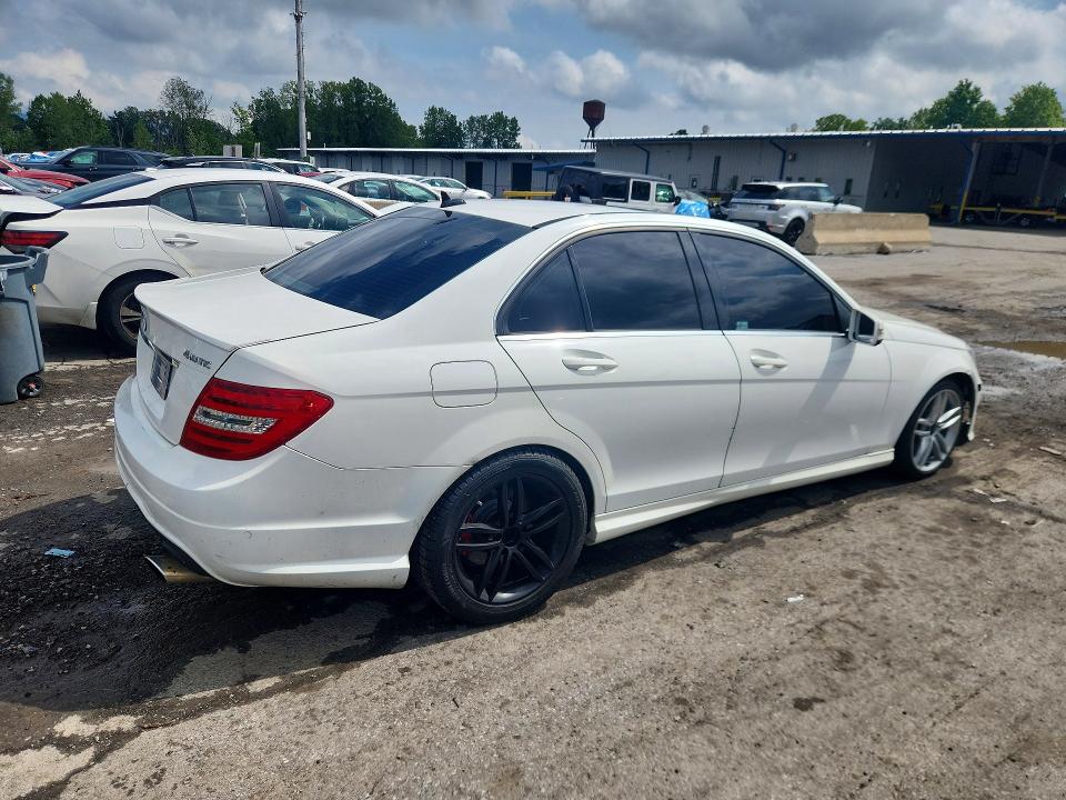 Photo 3 from auction – 2013 MERCEDES-BENZ C with VIN WDDGF8ABXDR264751