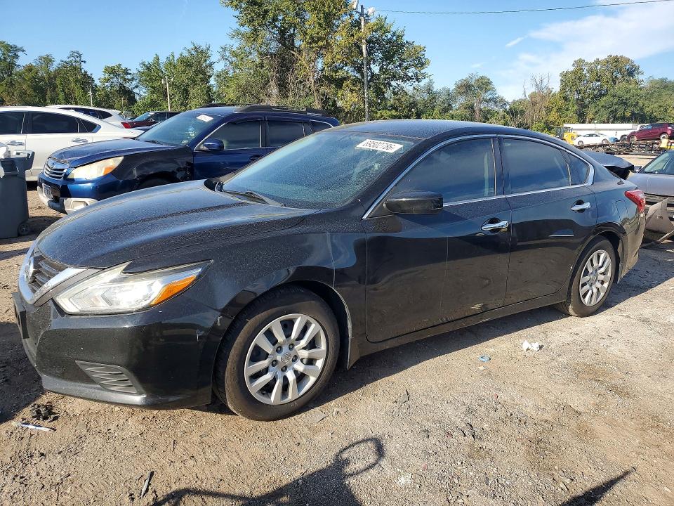 NISSAN ALTIMA 2017 with VIN 1N4AL3AP1HC157061 - Photo from auction