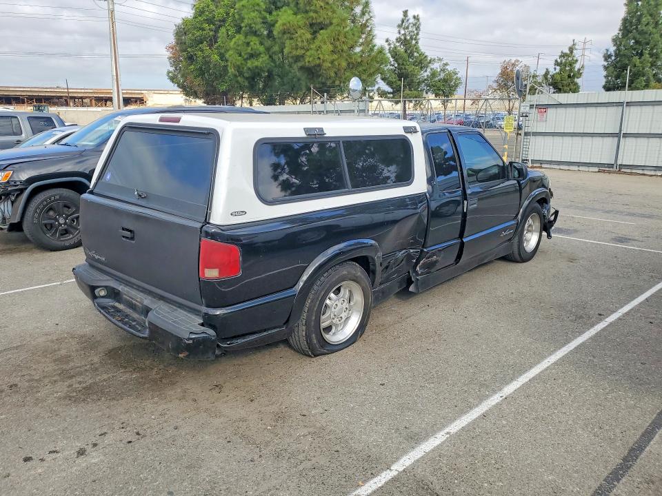 Photo 3 from auction – 2001 CHEVROLET S TRUCK with VIN 1GCCS19W618115113