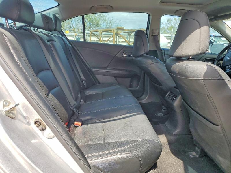 Снимка 10 от търг – 2015 HONDA ACCORD с VIN 1HGCR3F8XFA028314