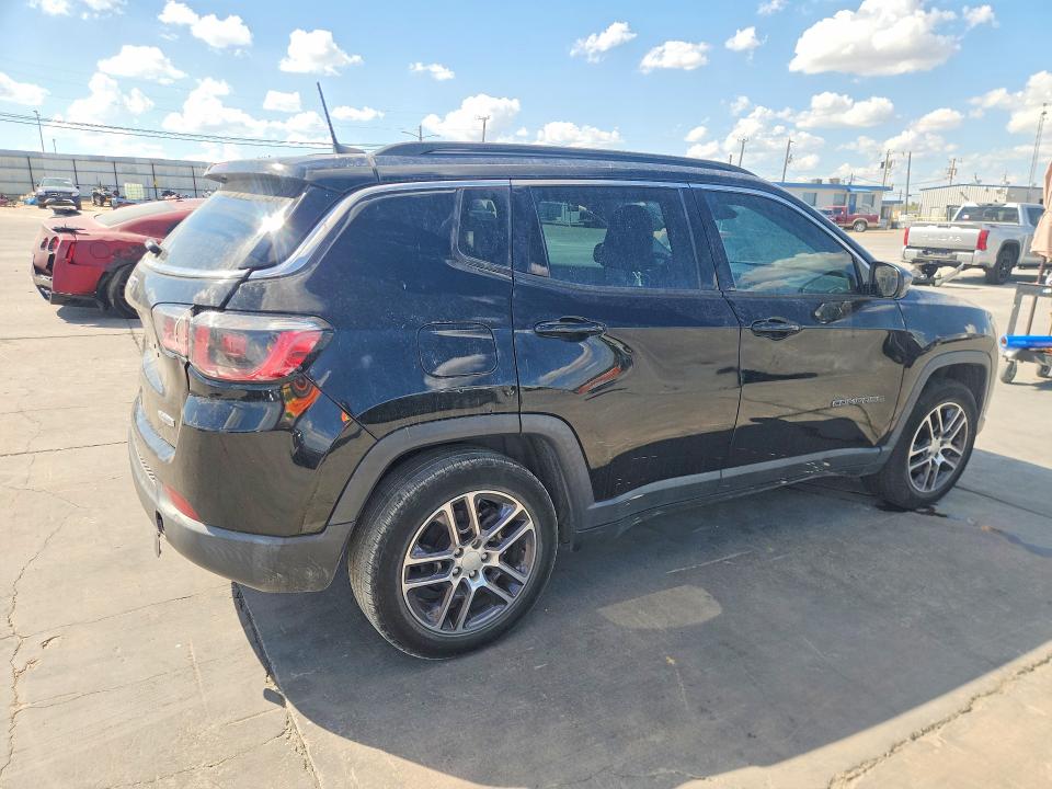 Photo 3 from auction – 2018 JEEP COMPASS with VIN 3C4NJCBB4JT494452