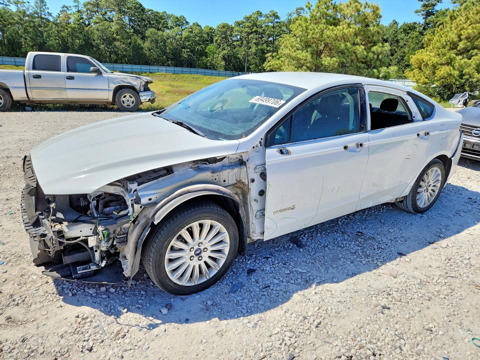FORD FUSION 2016 z numerem VIN 3FA6P0LU7GR360080 - Zdjęcie z aukcji