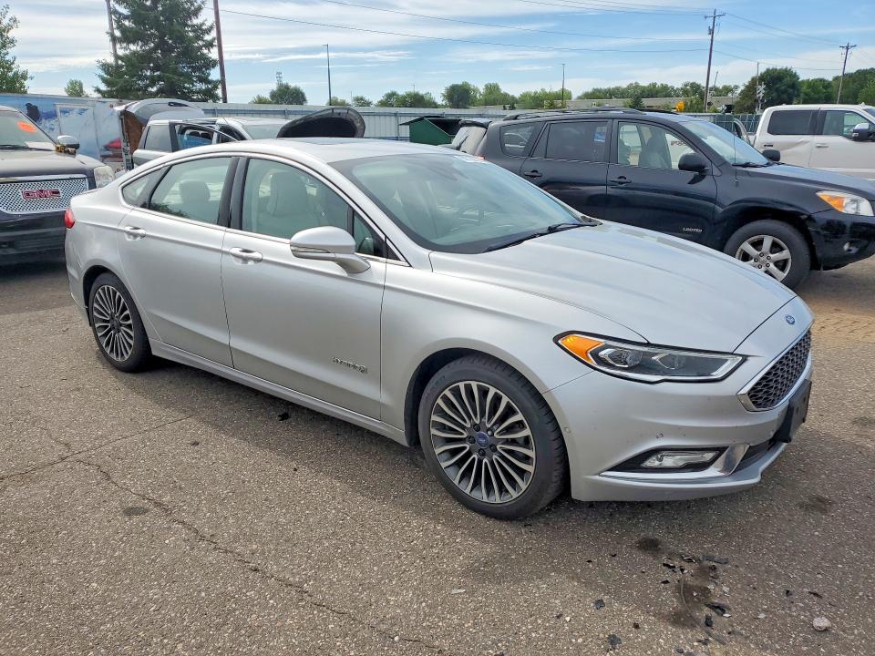 Photo 4 from auction – 2017 FORD FUSION with VIN 3FA6P0RU7HR219826