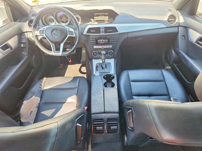 Снимка 8 от търг – 2013 MERCEDES-BENZ C с VIN WDDGF4HB0DA843986