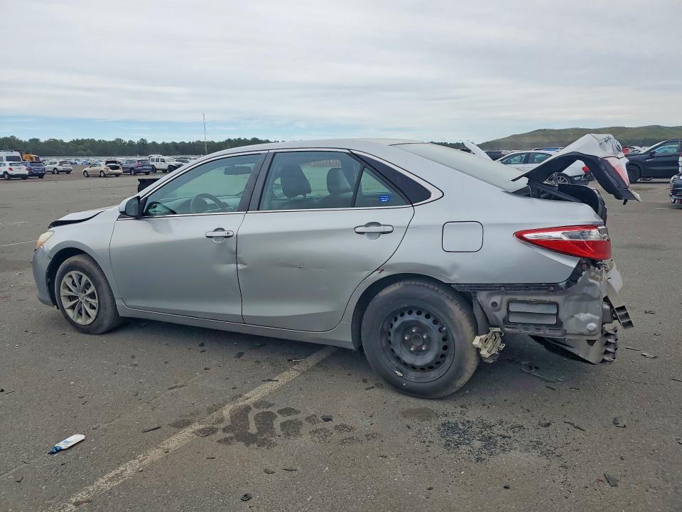 Photo 2 from auction – 2015 TOYOTA CAMRY with VIN 4T1BF1FKXFU035678