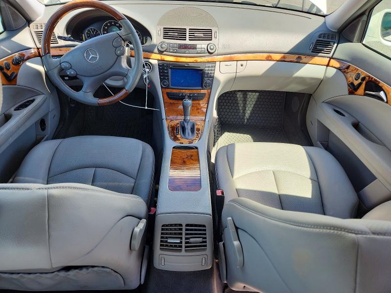 Photo 8 from auction – 2009 MERCEDES-BENZ E with VIN WDBUF56X39B368397