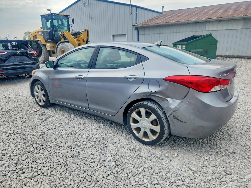 Photo 2 from auction – 2013 HYUNDAI ELANTRA with VIN KMHDH4AE2DU922601