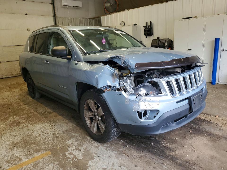 Foto 4 de la subasta – 2014 JEEP COMPASS con VIN 1C4NJDBBXED576994