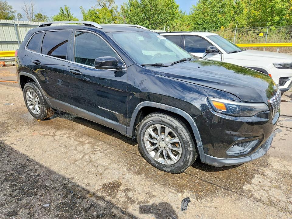 Снимка 4 от търг – 2019 JEEP CHEROKEE с VIN 1C4PJLLB4KD176071